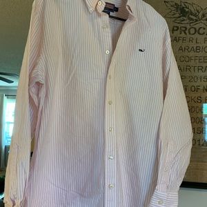 Vineyard Vines men’s dress shirt